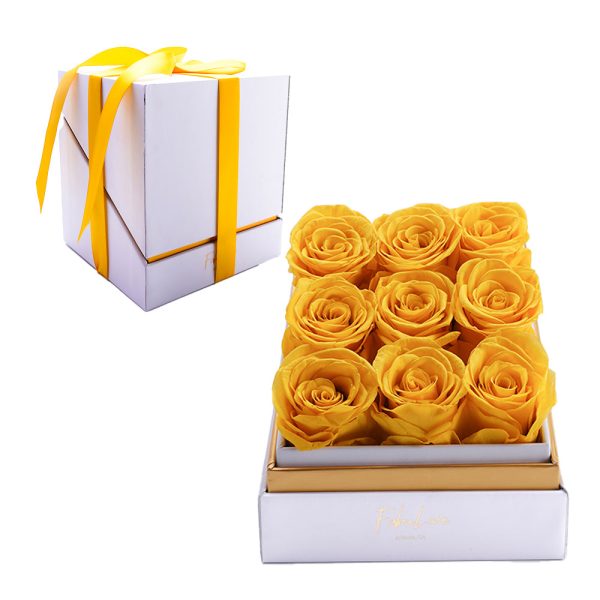 28.jpg Grand Eternal Rose Present Bouquet