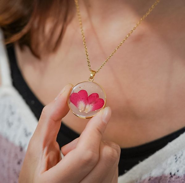 45_207a70b5-acba-4f8a-8318-6f9e7cf82679.jpg 出生月份花项链