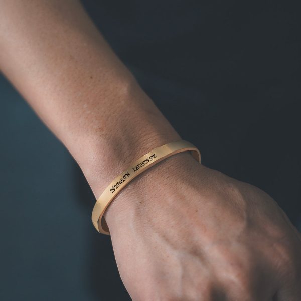 c_2.jpg Custom Engraved Bangle Bracelet